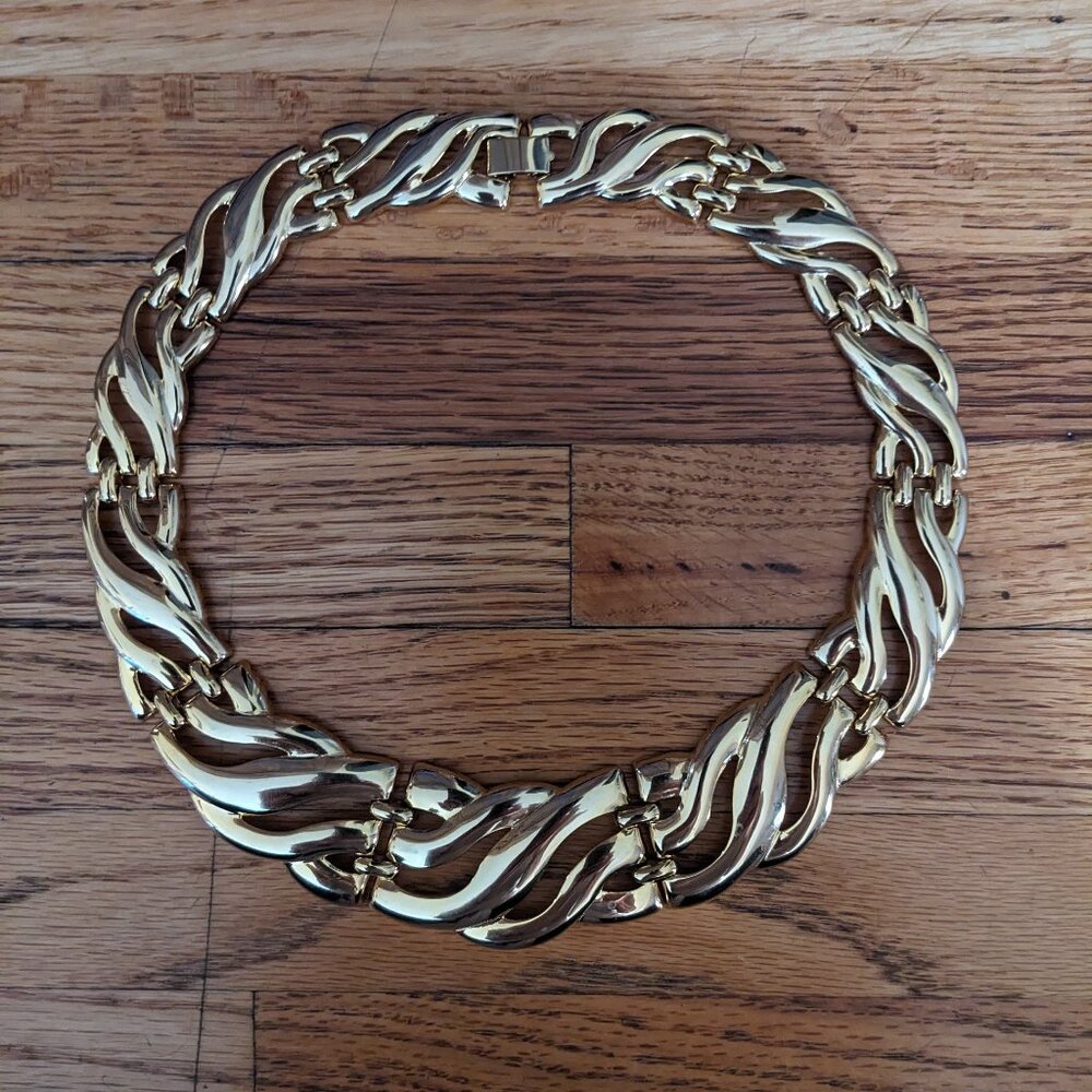 Vintage wide link gold tone collar necklace